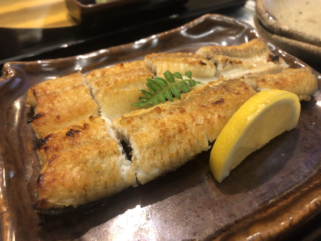 新宿うな鐵の白焼き