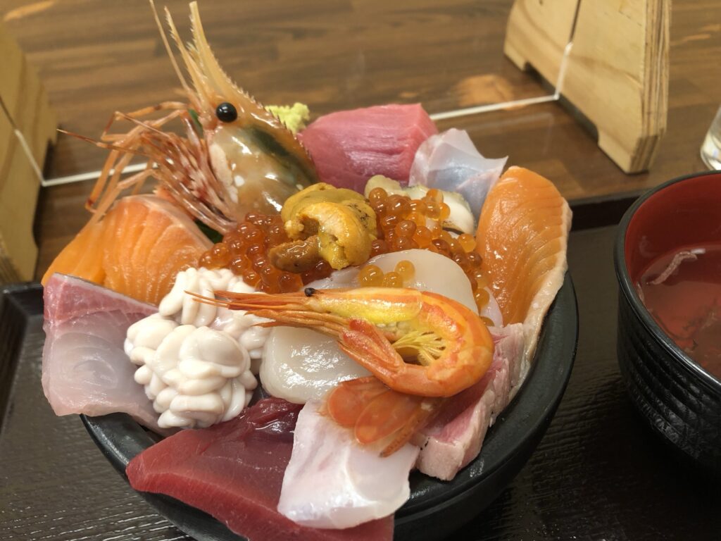 魚屋の台所の海鮮丼