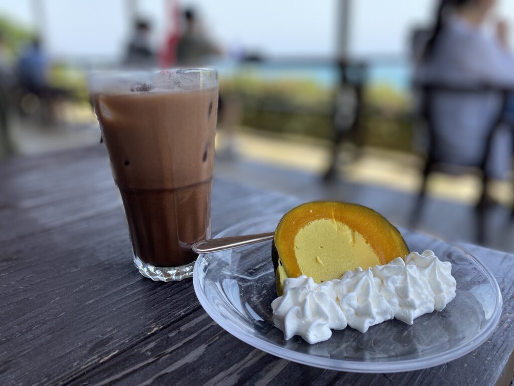 カフェくるくまのケーキ・ドリンク