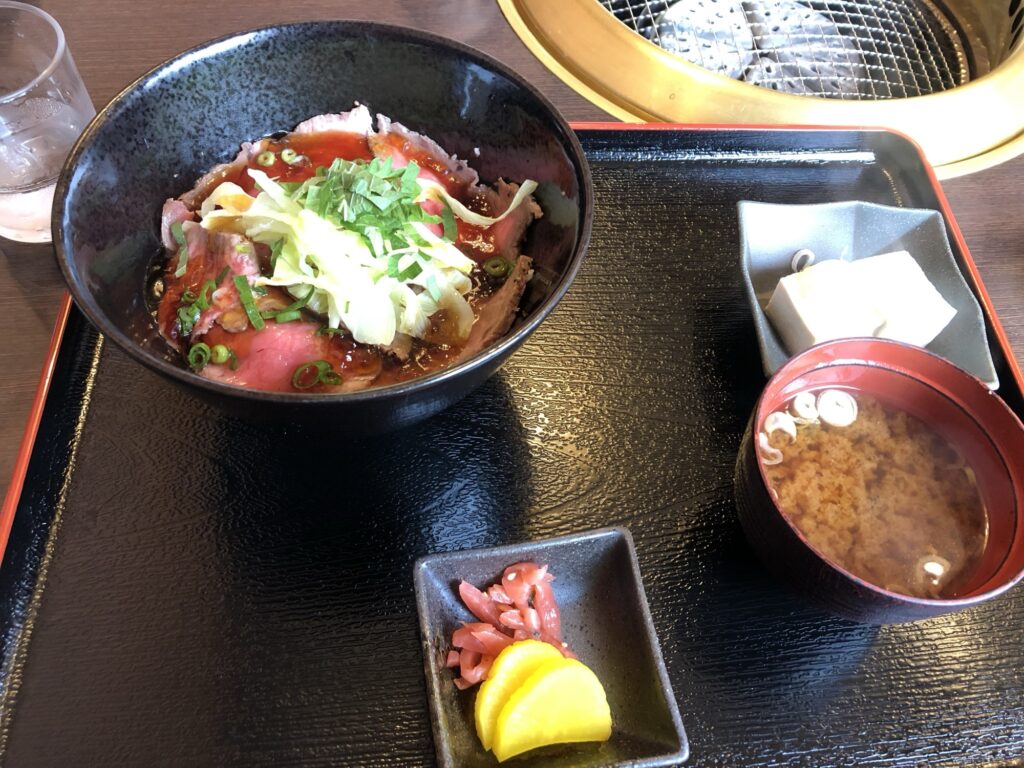 てんからの飛騨牛ローストビーフ丼