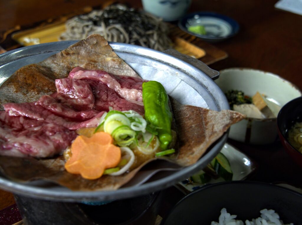 朴葉味噌を使った飛騨牛料理