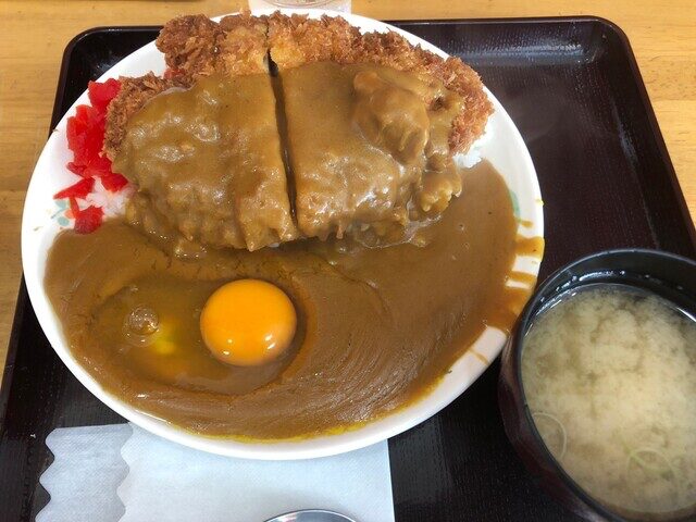 キッチンオトボケのカツカレー定食