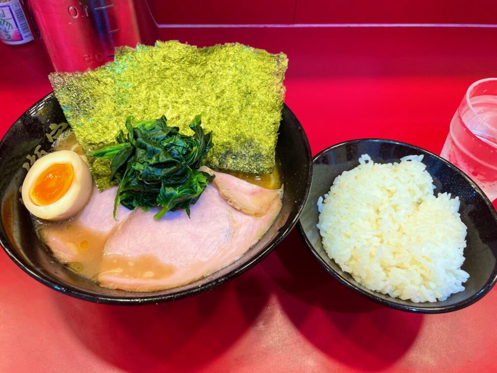 らーめん 谷瀬家 新橋店のラーメン