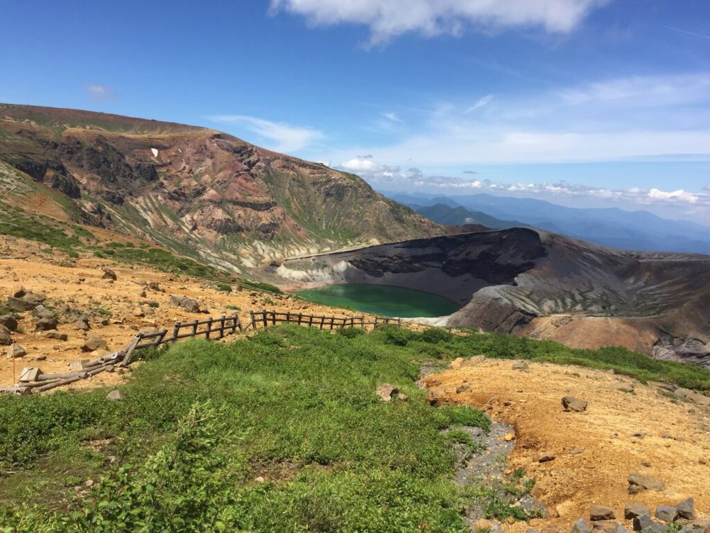 山形にある蔵王の御釜