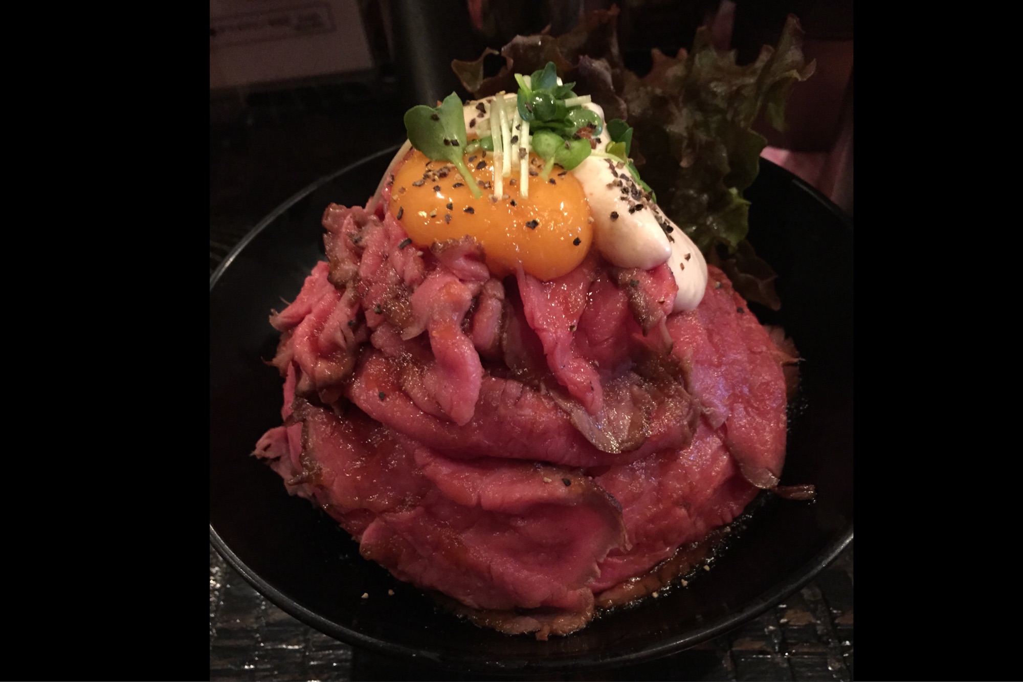 レッドロック 高田馬場店のローストビーフ丼